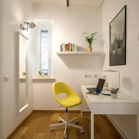Lorenzo's Urban Escape * Rom