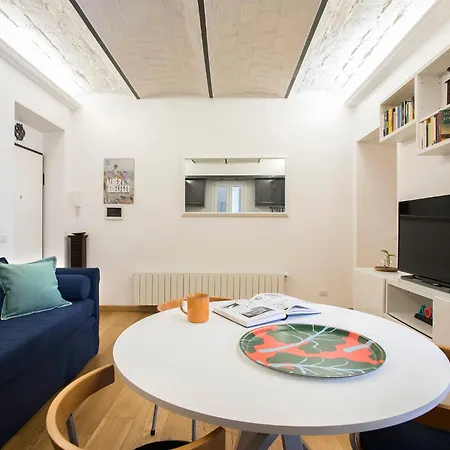 Lorenzo's Urban Escape * Rom